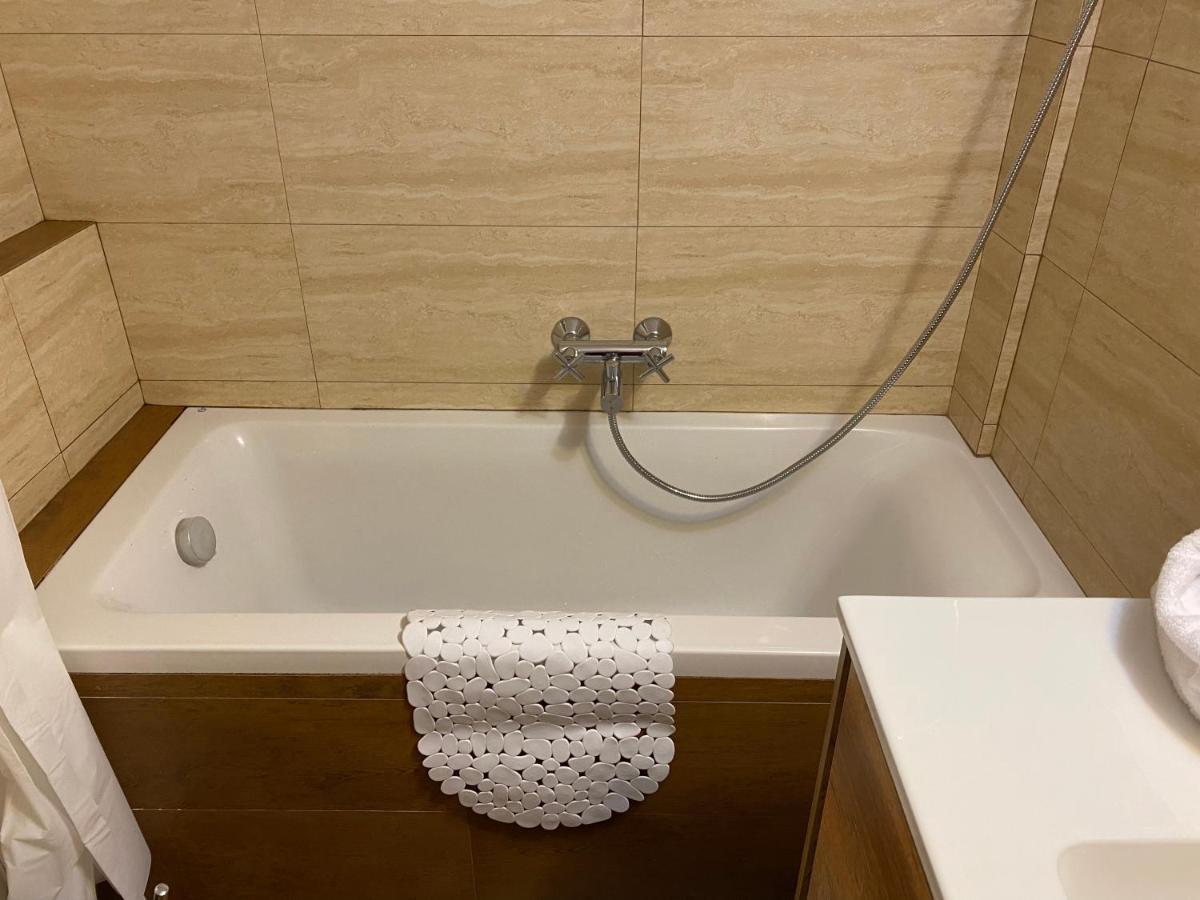 Traveller'S Choice Apartment เอเธนส์ ภายนอก รูปภาพ